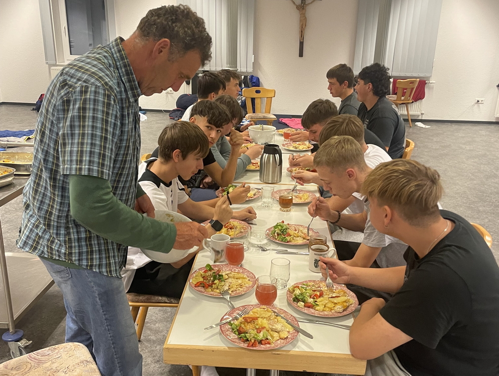 Schüler beim Essen