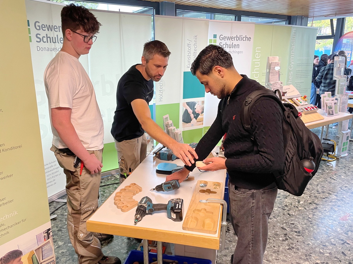 Interessierte an unserem Stand